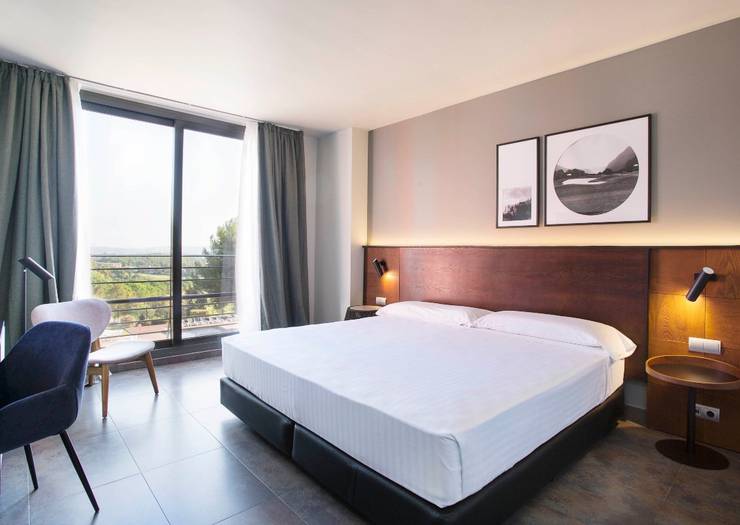Double deluxe vue piscine Hotel Barcelona Golf 4* Sup Sant Esteve Sesrovires